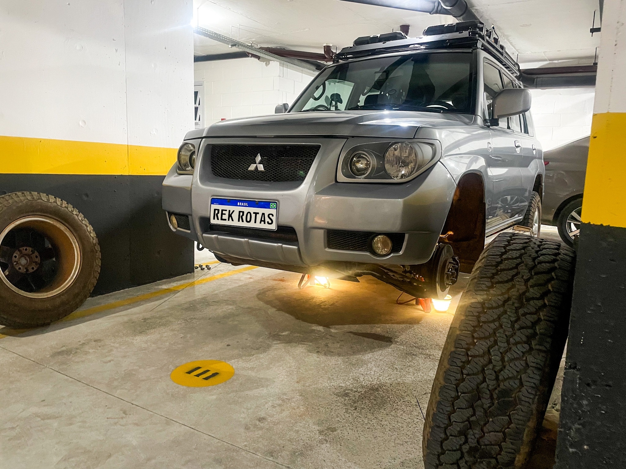 Preparando o carro para viagens: Manutenção rápida das bieletas da suspensão dianteira em casa.